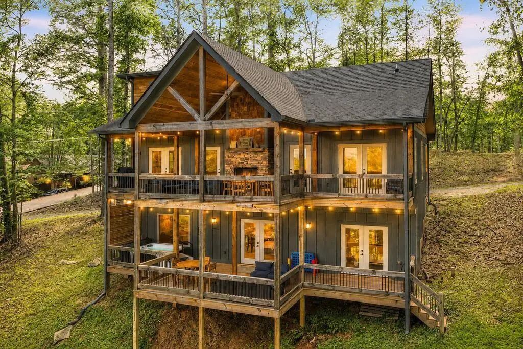 518 Mango Lane, Ellijay