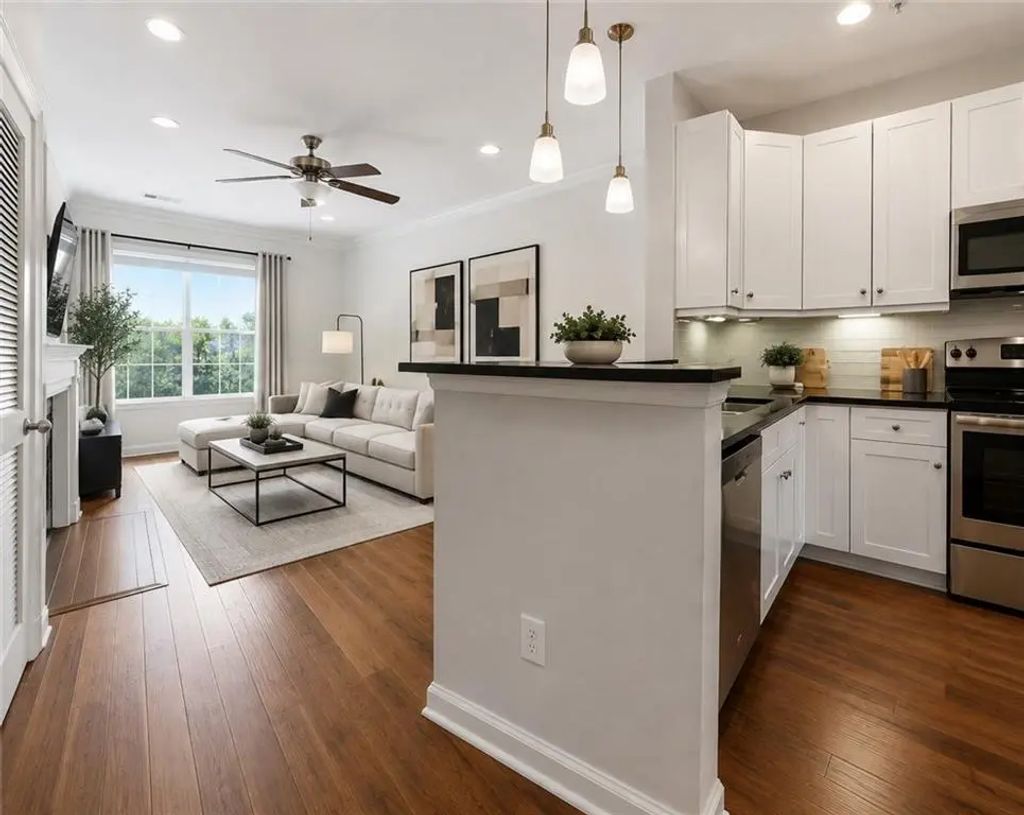 Unit 4443 - 10 Perimeter Summit Boulevard Ne, Atlanta