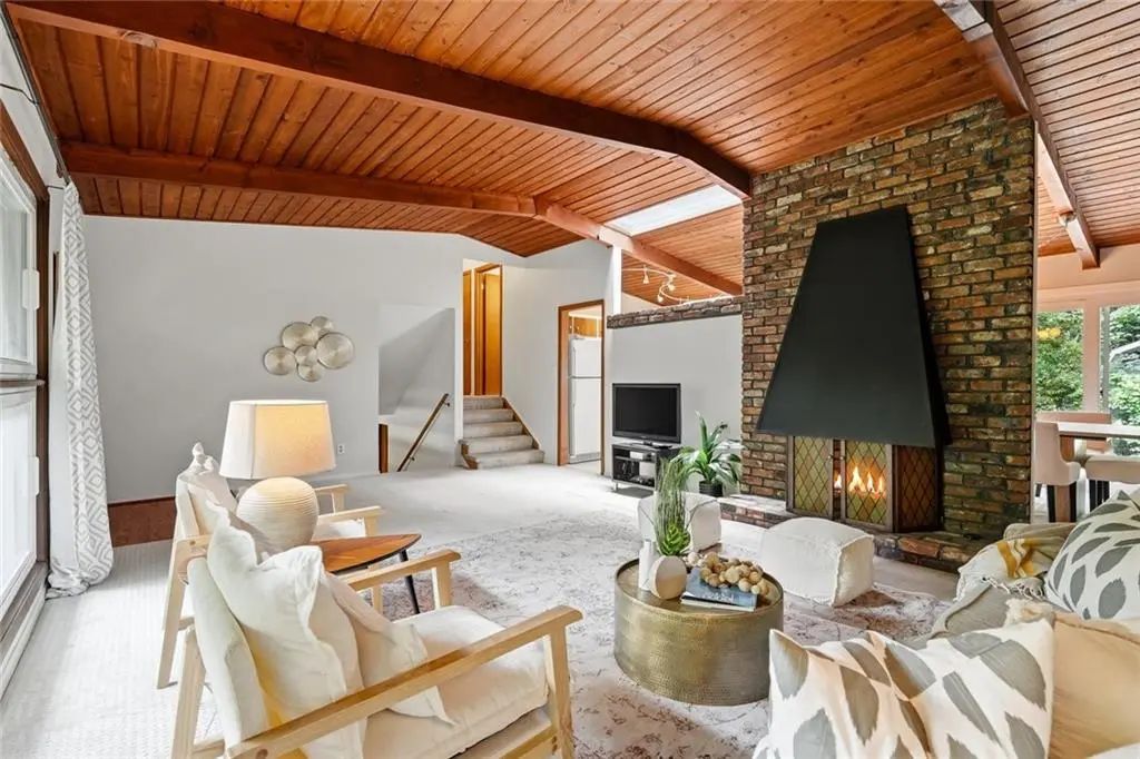 3522 Beachhill Drive, Atlanta