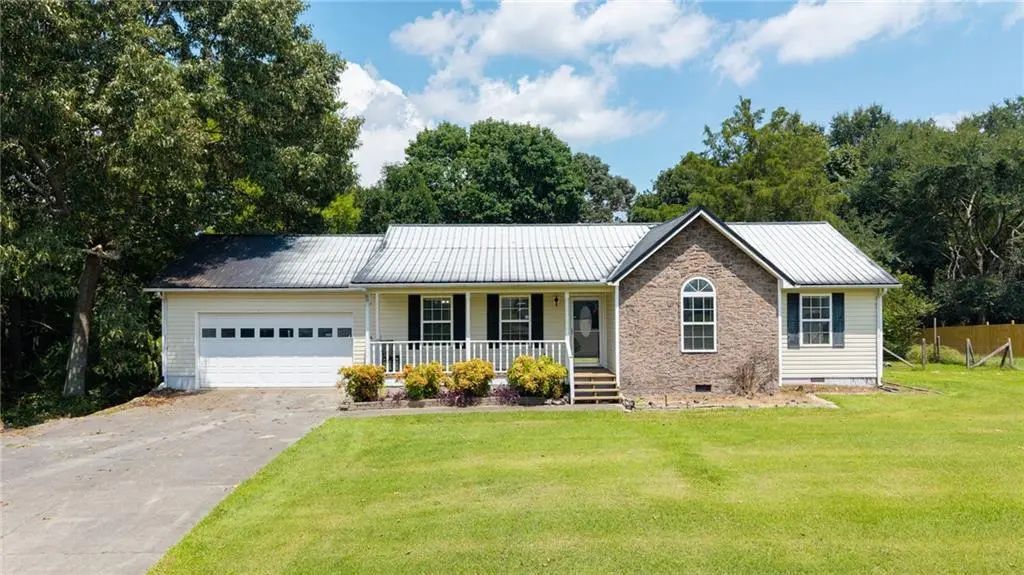 100 Walraven Way Se, Calhoun