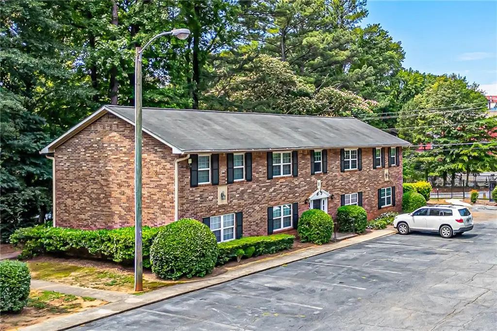 Unit F2 - 3665 Chestnut Drive, Atlanta