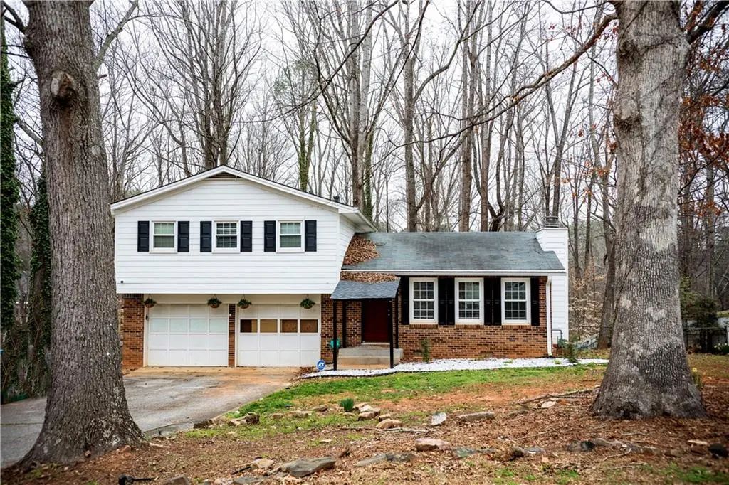 917 Chartley Drive Sw, Lilburn