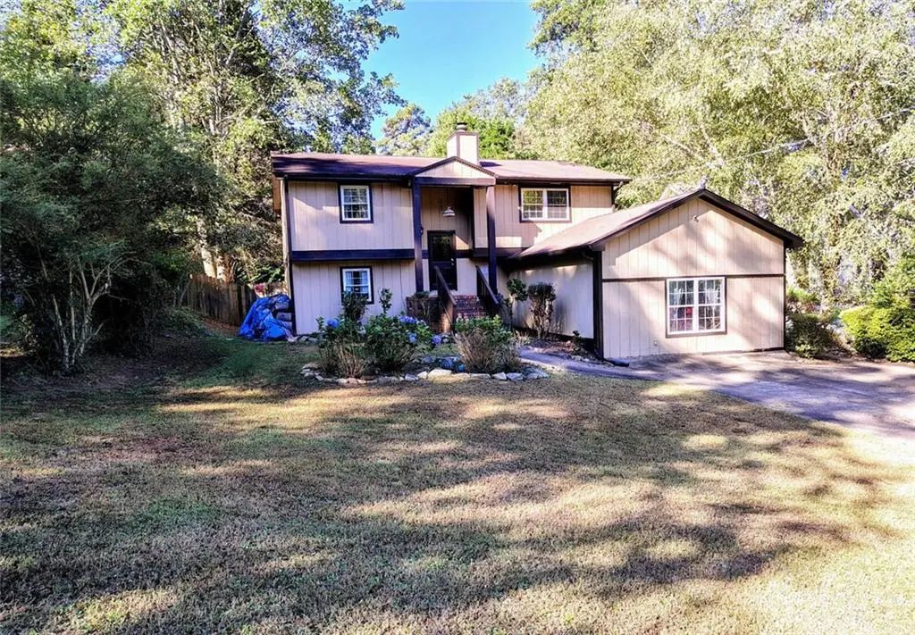 2865 Lanier Beach South Road, Cumming