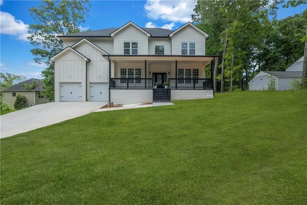 5401 S Lake Drive, Douglasville