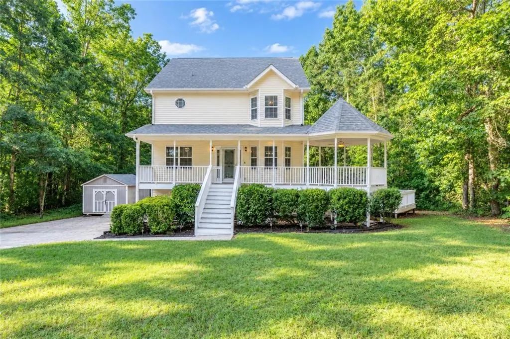 6459 The Kings Way, Douglasville