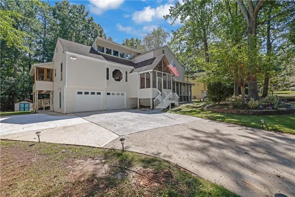 3956 Viewpoint Court, Marietta