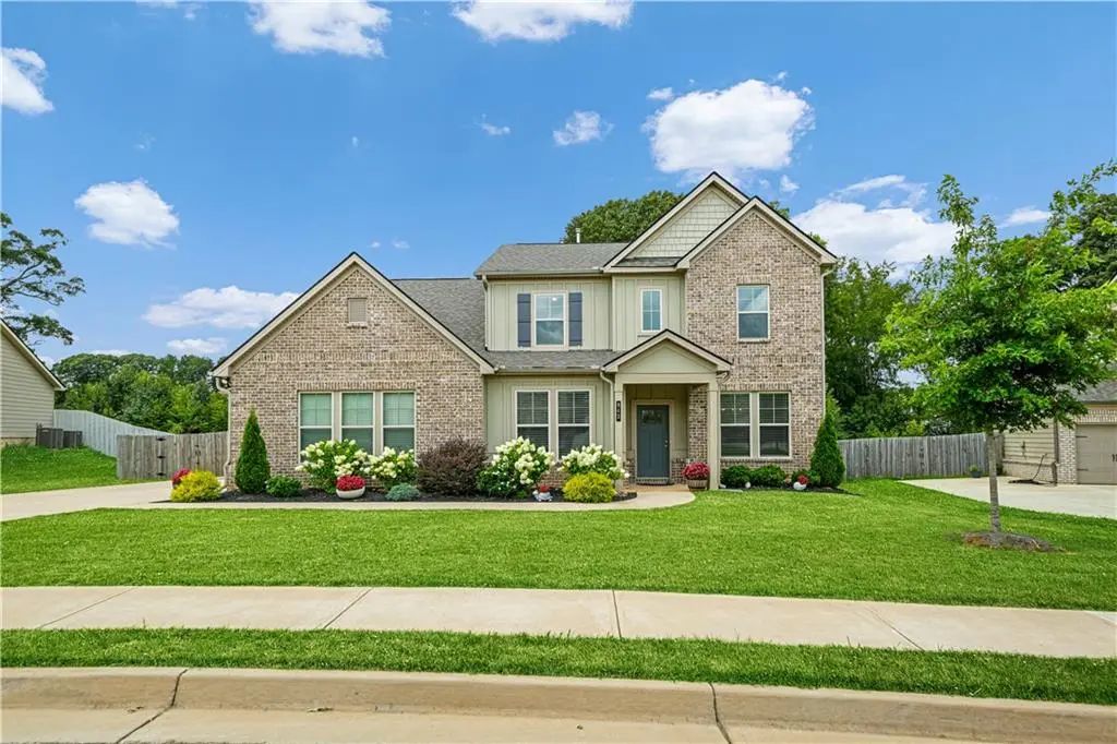 842 Orwell Drive, Stockbridge