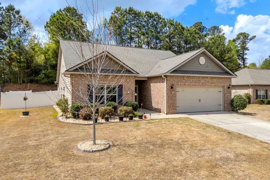 825 Hidden Hollow Circle, Commerce