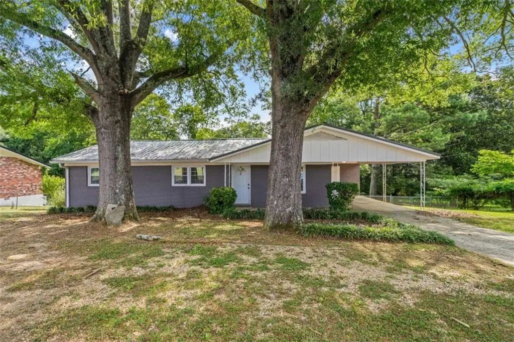 112 Greenbriar Drive, Cedartown