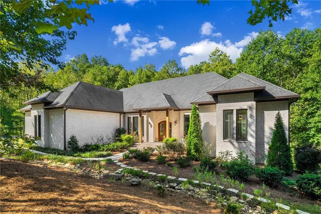 131 Soapstone Way, Canton