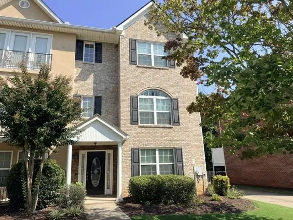 5700 Garden Circle, Douglasville