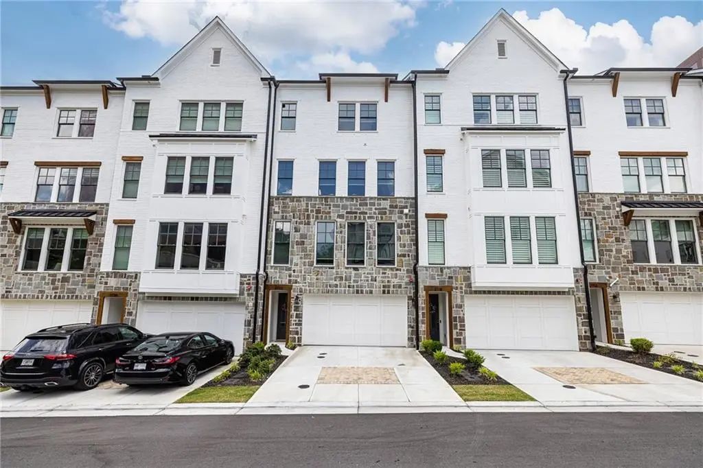 2722 Thornewilde Way, Atlanta