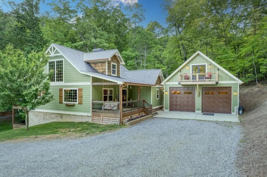 481 Mountain Top Drive, Blue Ridge