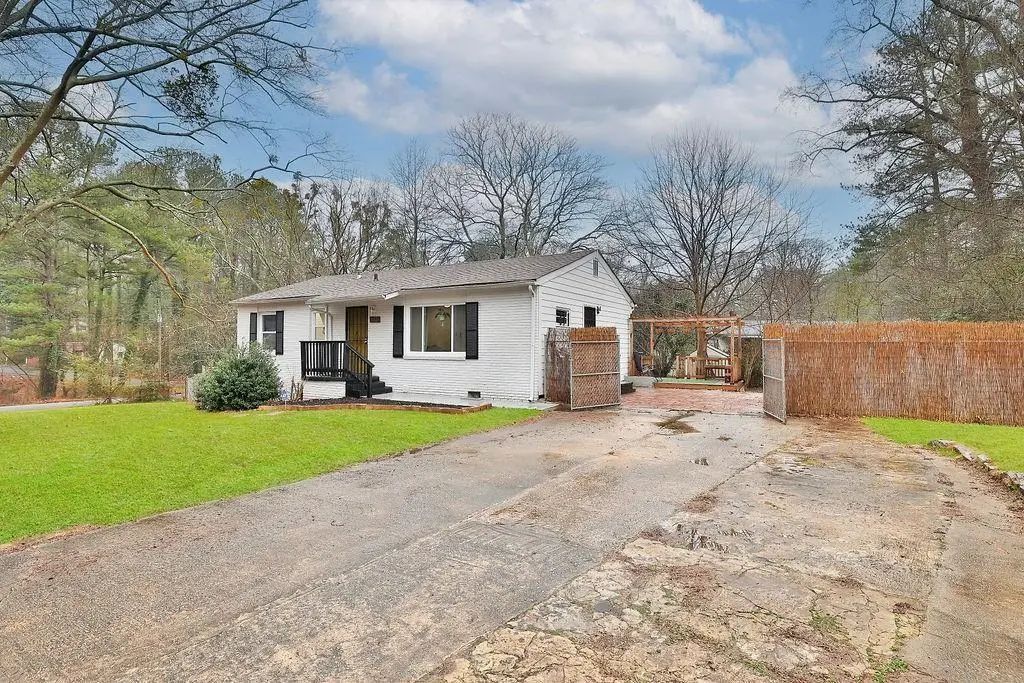 647 Alfred Road Nw, Atlanta