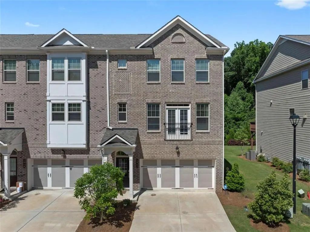 2042 Violet Lane, Brookhaven
