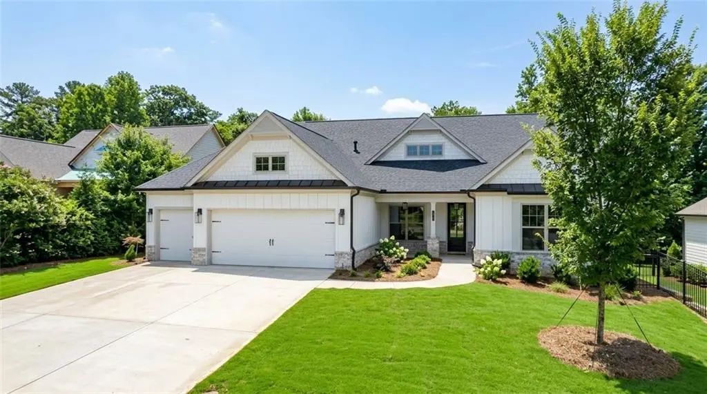 615 Highgrove Circle, Canton