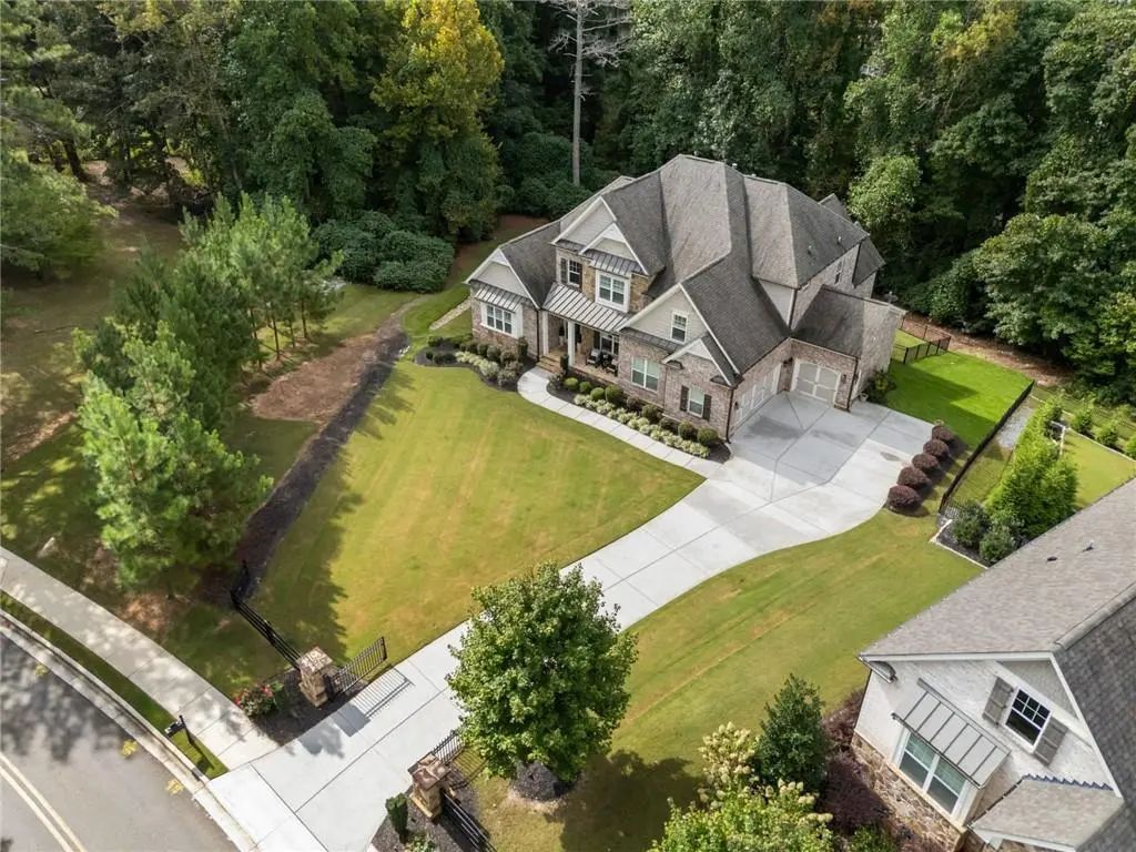 7559 Bates Drive, Alpharetta