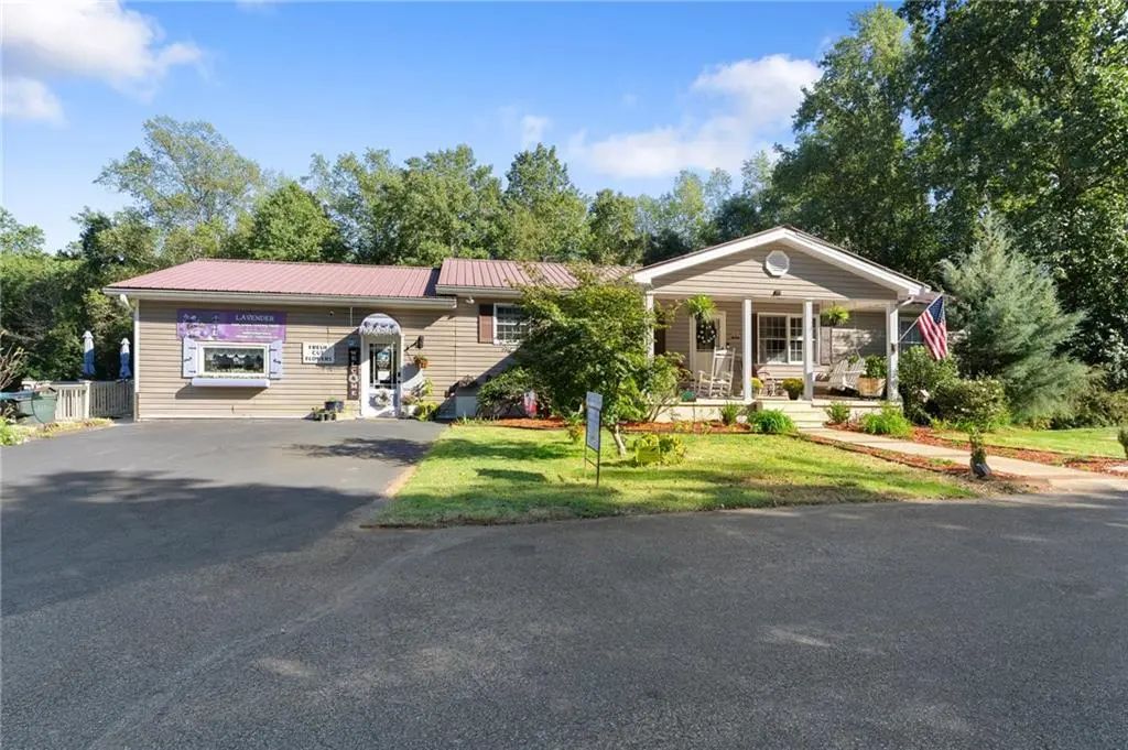 2882 Red Oak Flats Road, Dahlonega