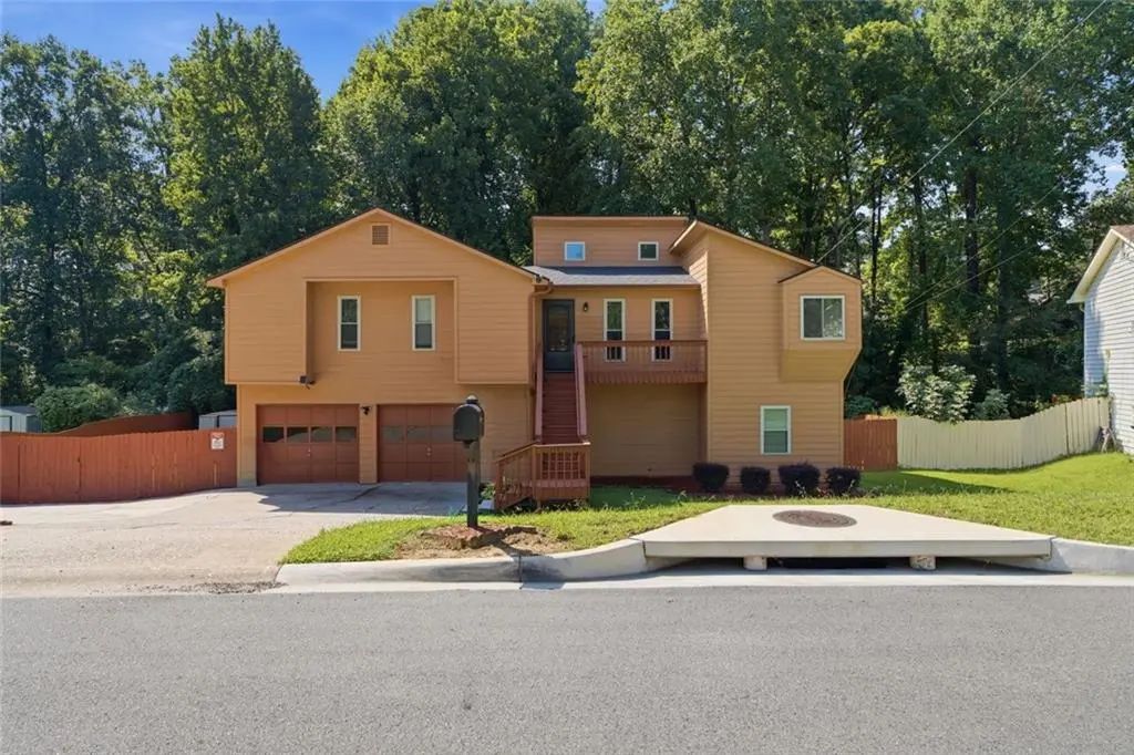 2890 Creekwood Lane Nw, Lawrenceville