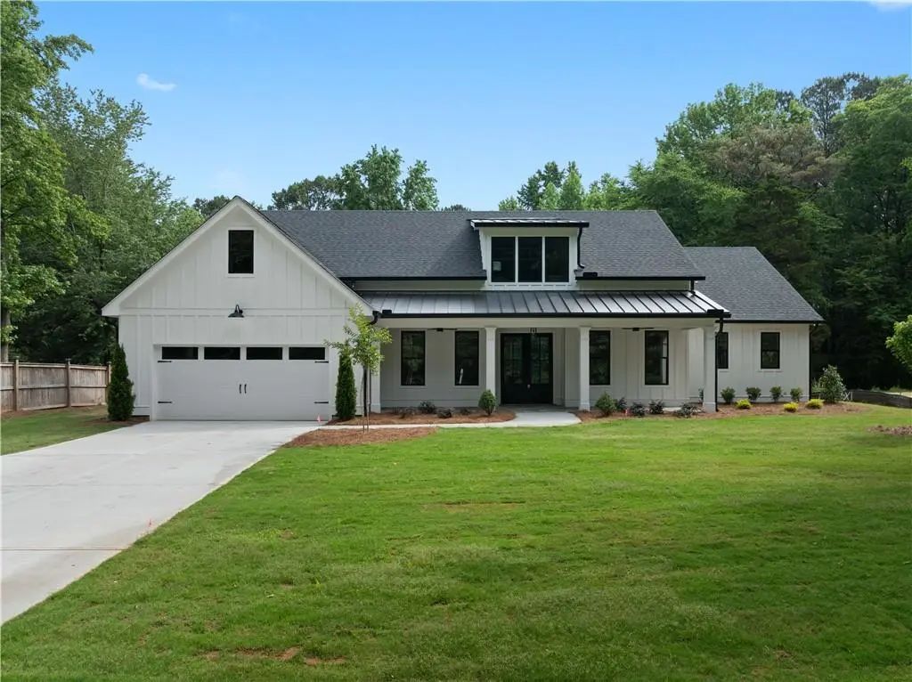 1728 Pucketts Drive, Lilburn