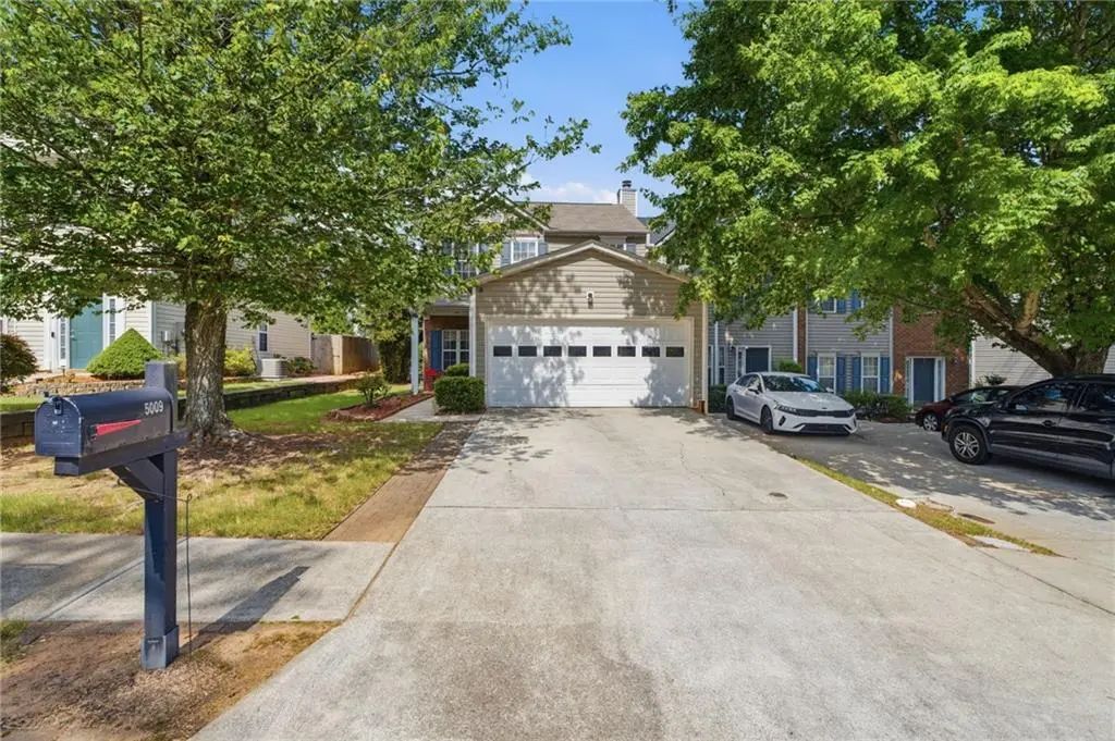 5009 Timber Hills Drive, Oakwood