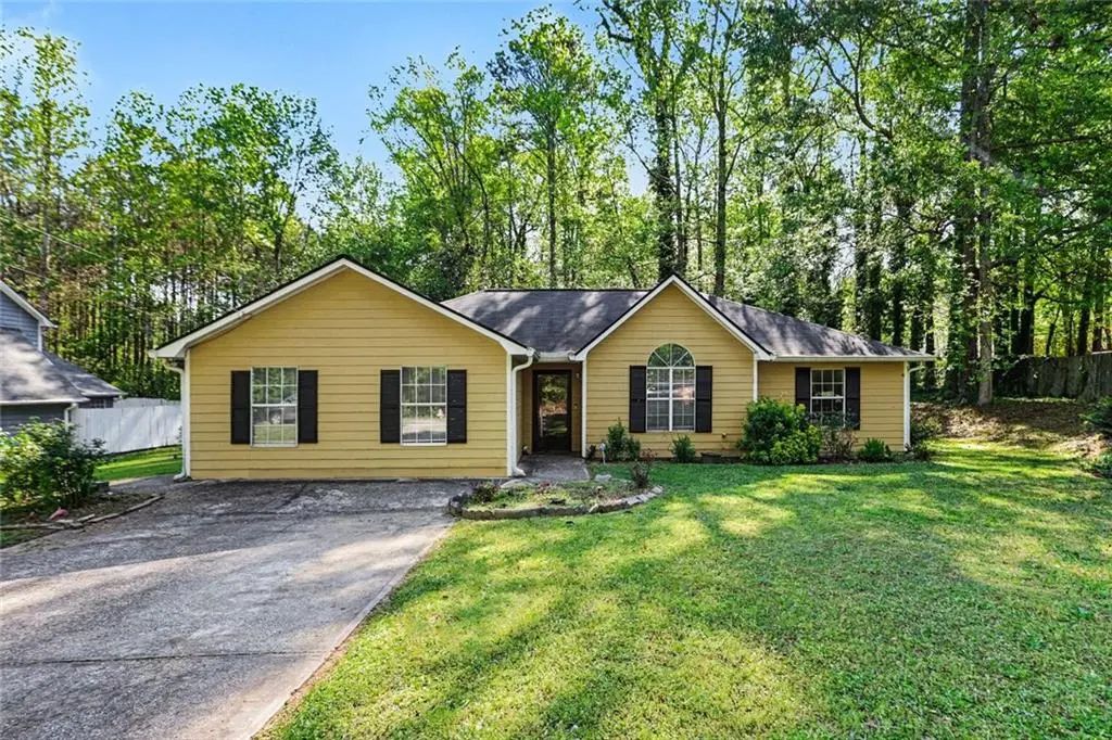 6615 Crossing Creek Point, Austell