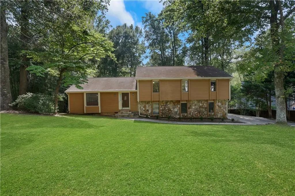 1419 Churchill Way, Marietta