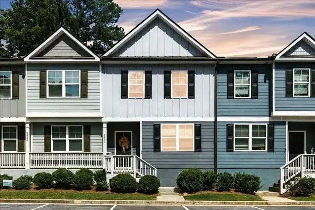 2832 Saratoga Lake View, Decatur