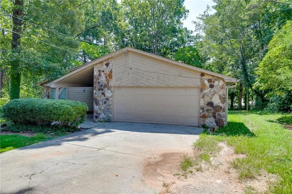 900 Pawnee Place, Lilburn