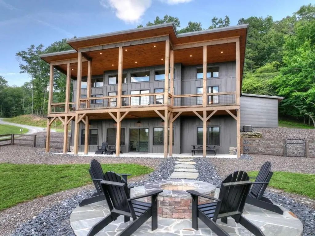 246 Bearden Farm Overlook, Blue Ridge