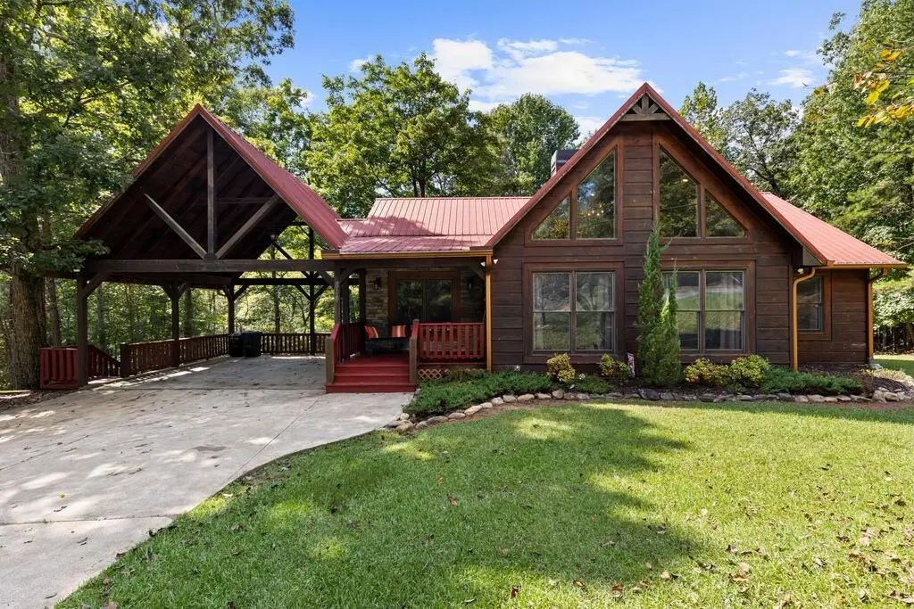 814 Eagle Mountain Drive W, Ellijay