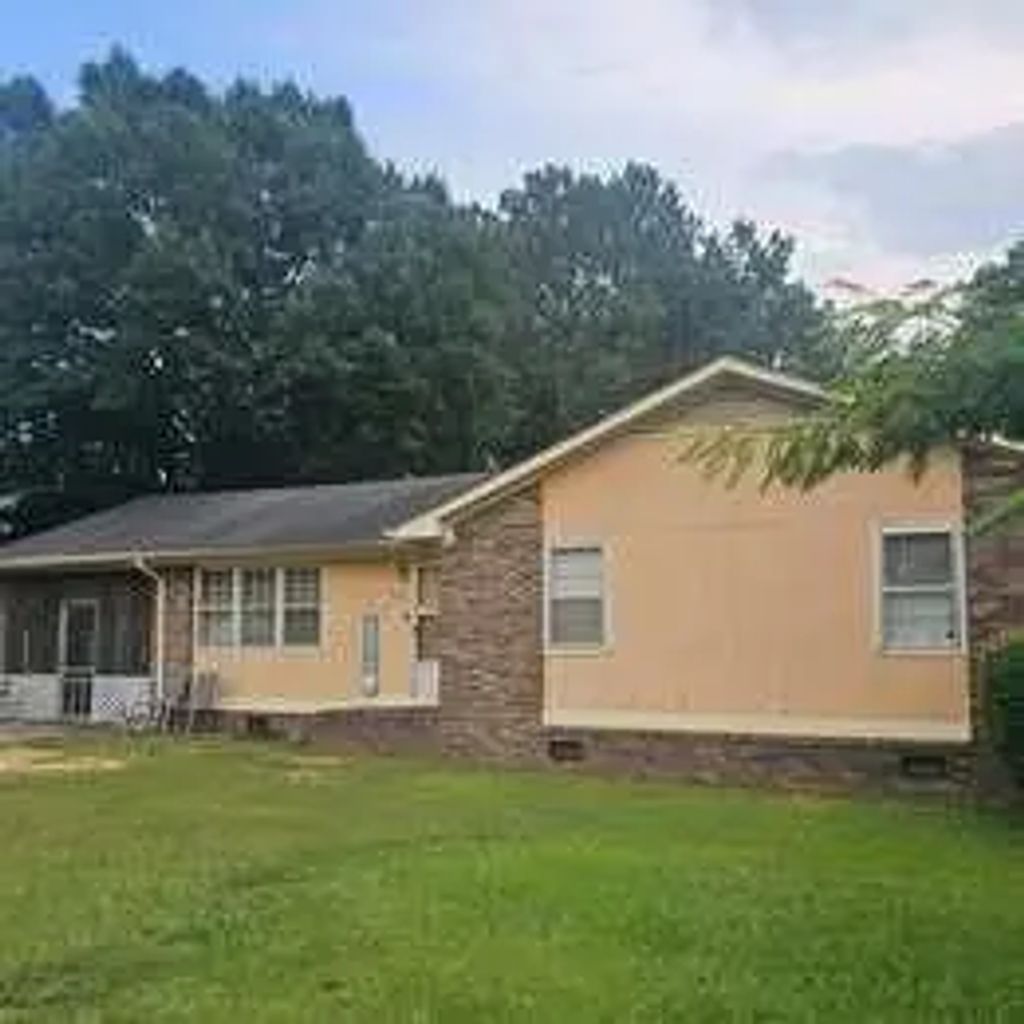 509 W Jule Peek Avenue W, Cedartown
