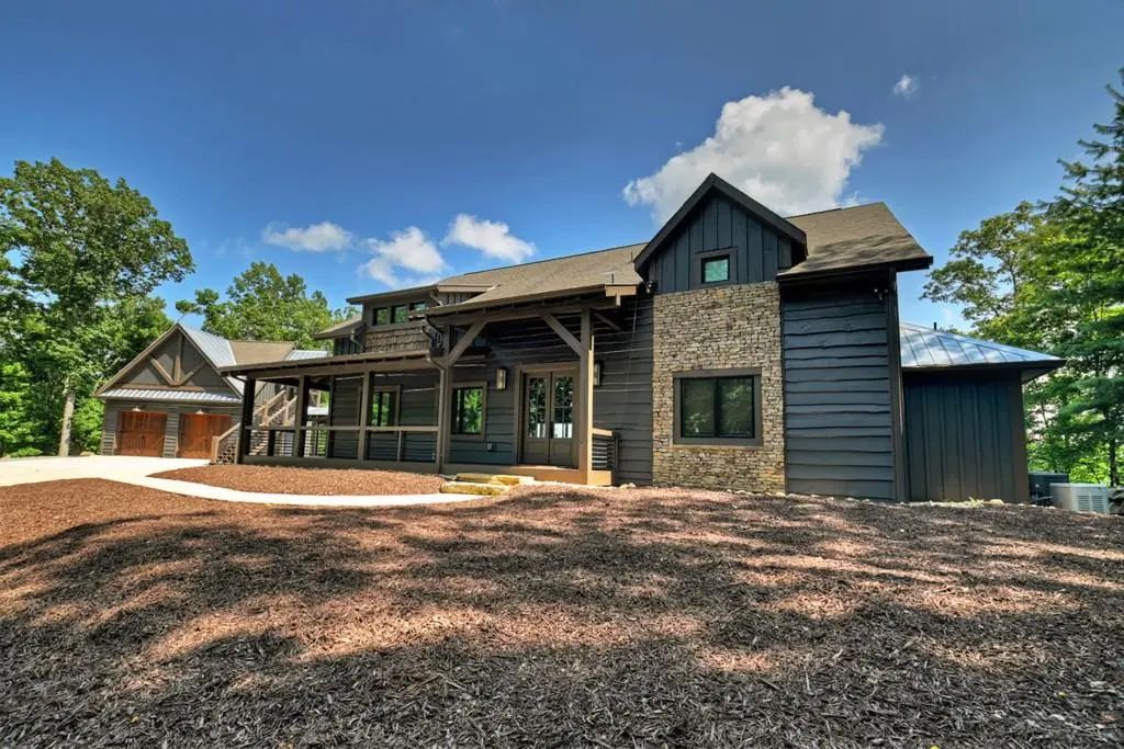440 Cochise Road, Blue Ridge