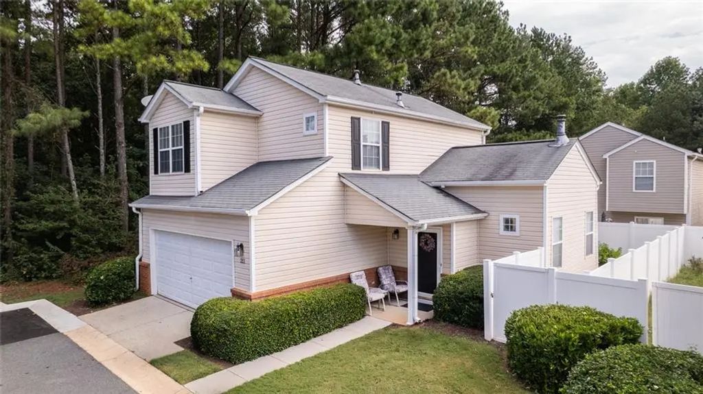 213 Manley Court, Woodstock