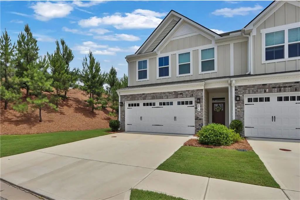 256 Salt Lake Lane, Hoschton