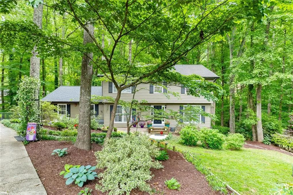3672 Stonelake Court Sw, Lilburn