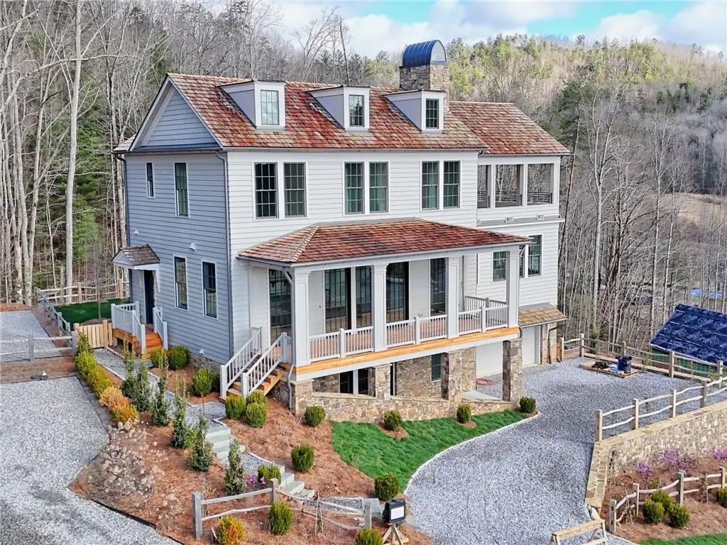90 Cove View Lane, Clarkesville