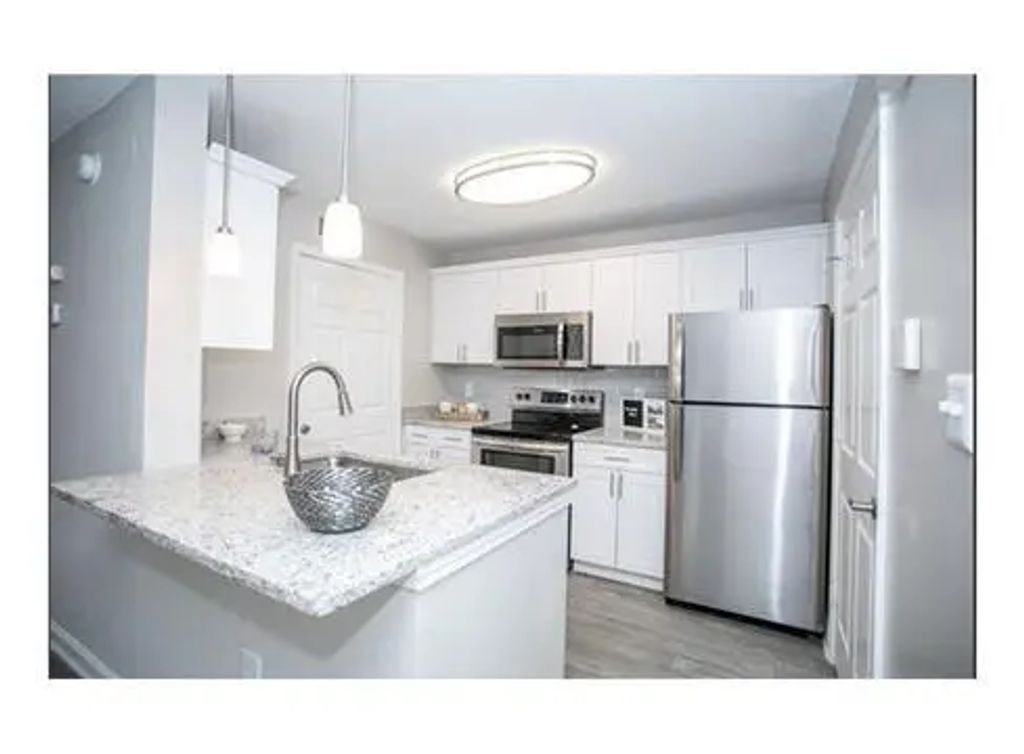 Unit 2d-212 - 100 Dunwoody Gables Drive, Dunwoody