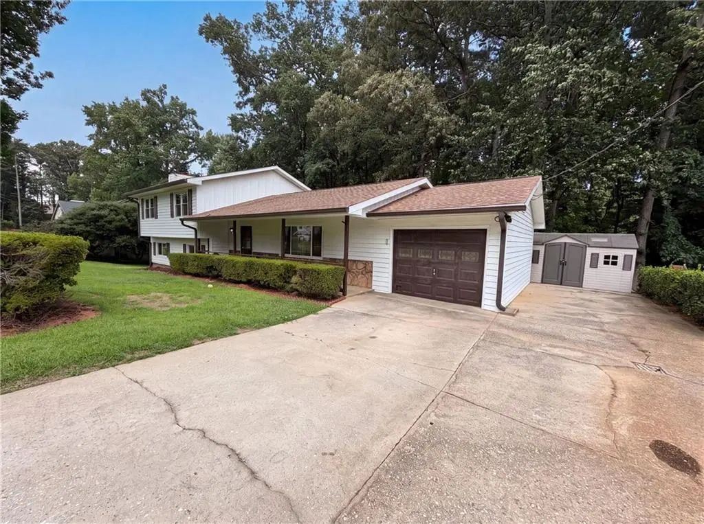 4378 Shady Drive Nw, Lilburn