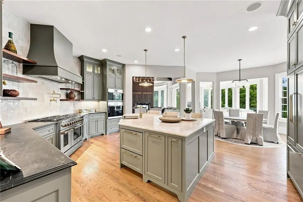 6756 Hedge Row Lane, Gainesville