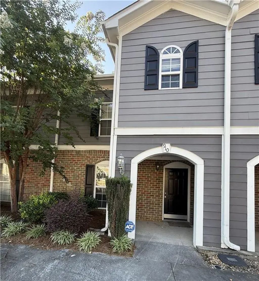 910 Summer Place, Norcross