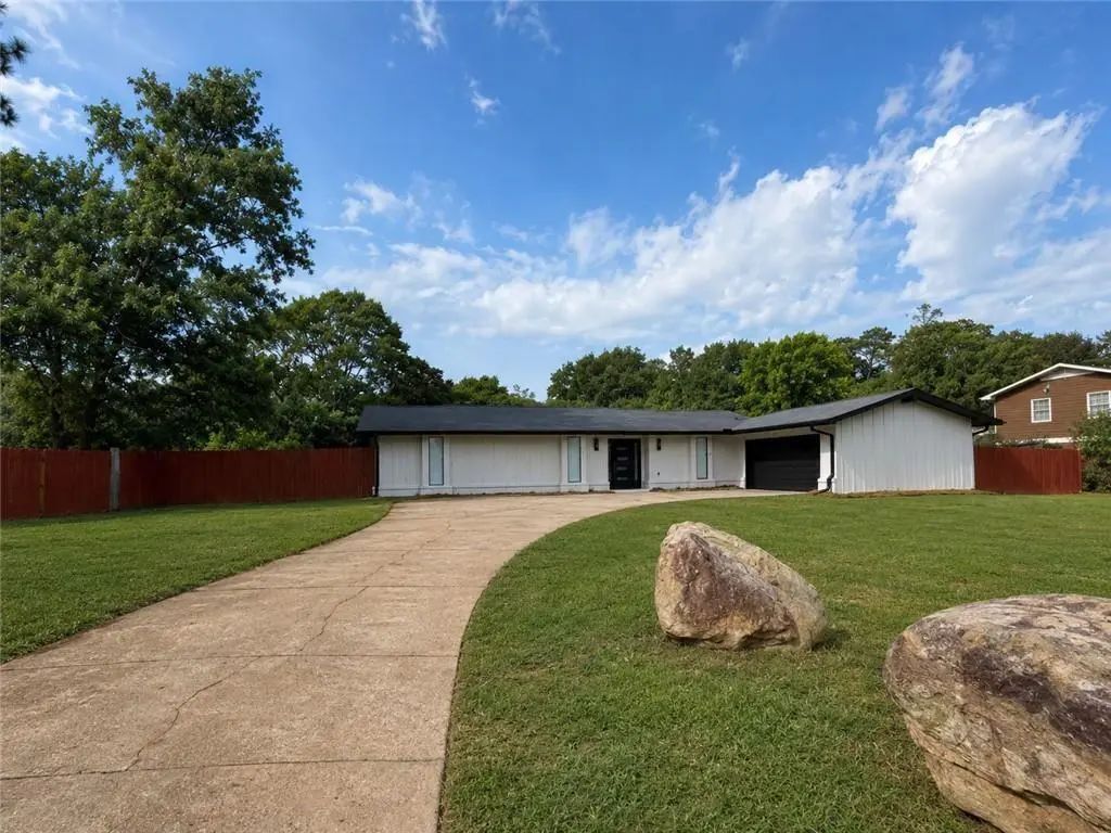 2294 Se Fairview Road Se, Conyers