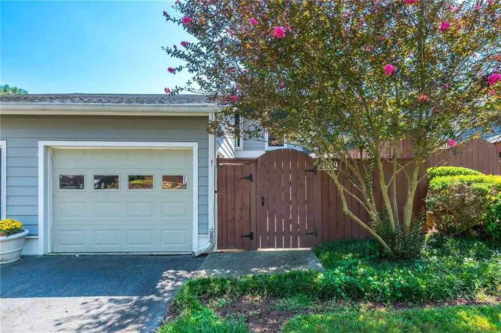 4939 Meadow Lane, Marietta