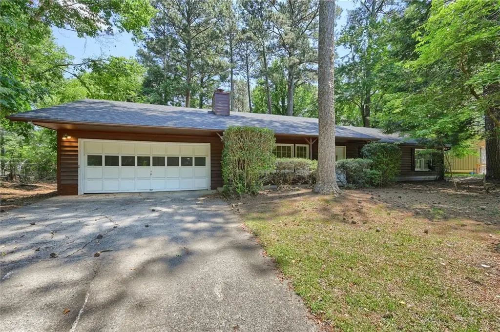 509 River Lakeside Lane, Woodstock