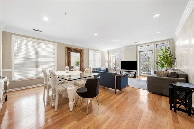 Unit 112 - 3334 Peachtree Road Ne, Atlanta