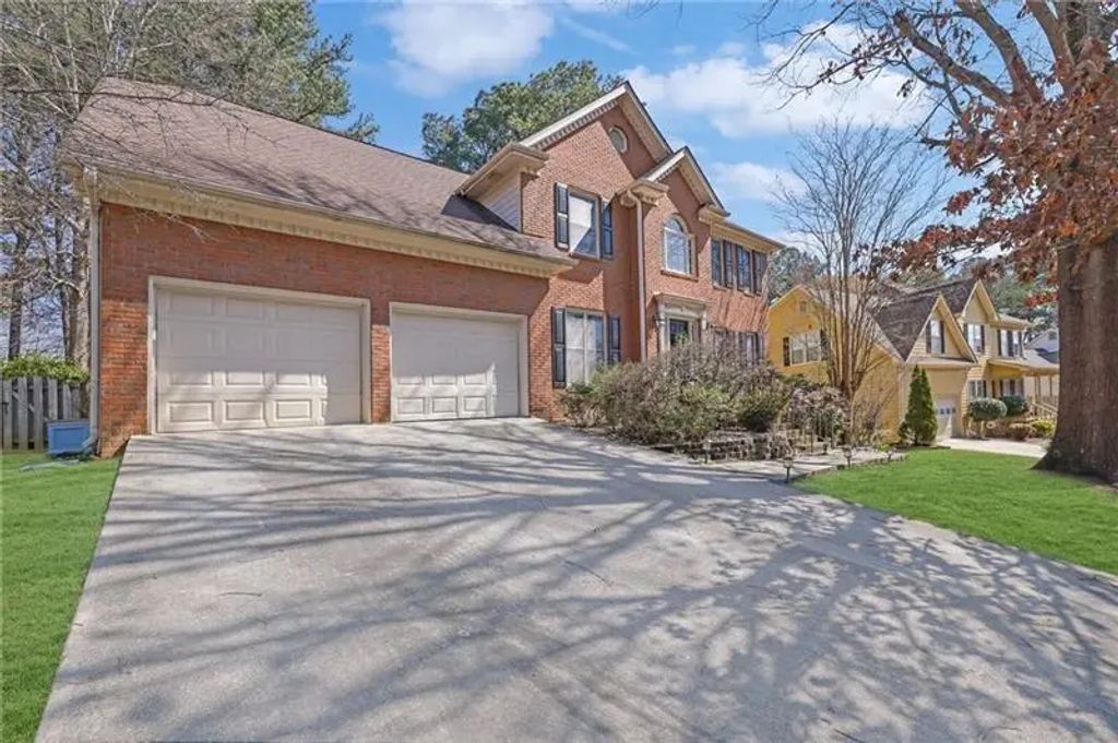 1069 Sunny Field Lane, Lawrenceville