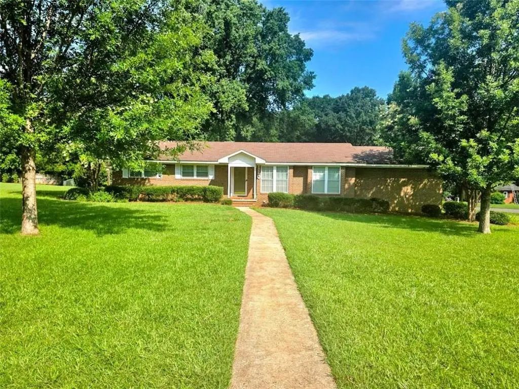 110 Fallin Street, Thomaston