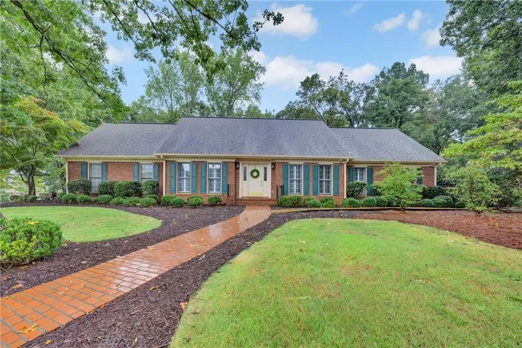 1140 Azalea Circle Se, Conyers