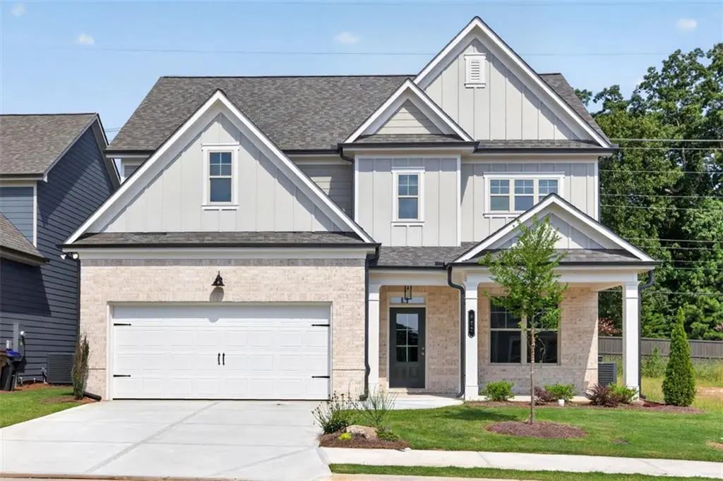 982 Homepark Circle, Buford