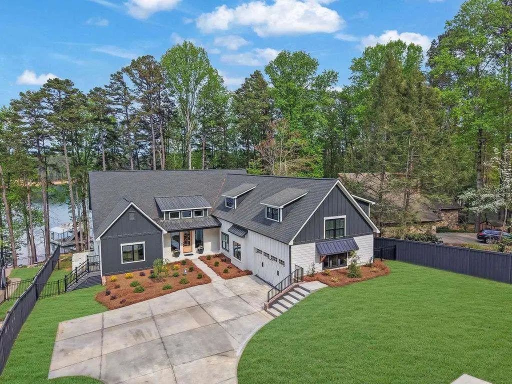 6093 Shadburn Ferry Road, Buford